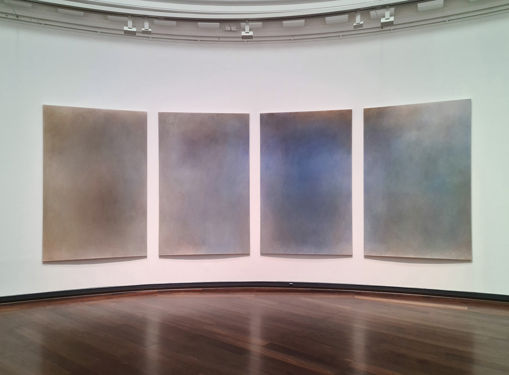 HAMBURGER KUNSTHALLE, 29 November - 4 May,
HANNS KUNITZBERGER,
'ABBILD 2002–2005', KOMPOSITION Sätze I, II, III, IV – jeweils mit 4 Gemälden 1 bis 16, je 300 x 190 cm, Öl / Mollino, 2002–2005.
'ABBILD 2002–2005', COMPOSITION, Sätze I, II, III, IV – each with 4 Paintings 1 to 16, each 300 x 190 cm, Oil / Mollino, 2002–2005.
SATZ II