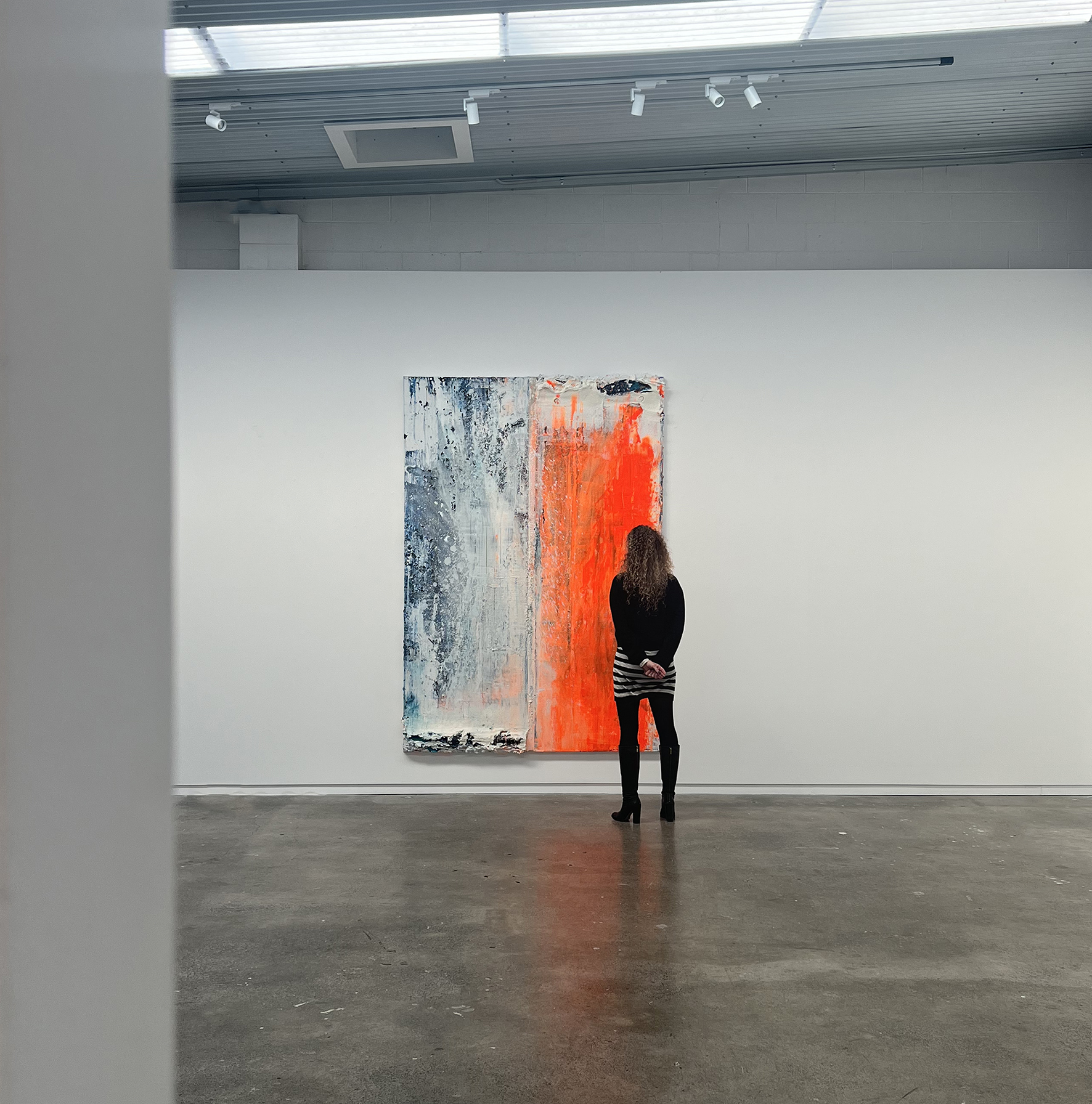 Koen Delaere, White Noise Rainbow, 2025, PIGMENTS, INK, ACRYLIC MEDIUM, OIL PAINT MEDIUM ON CANVAS, 250 x 175 x 4 cm