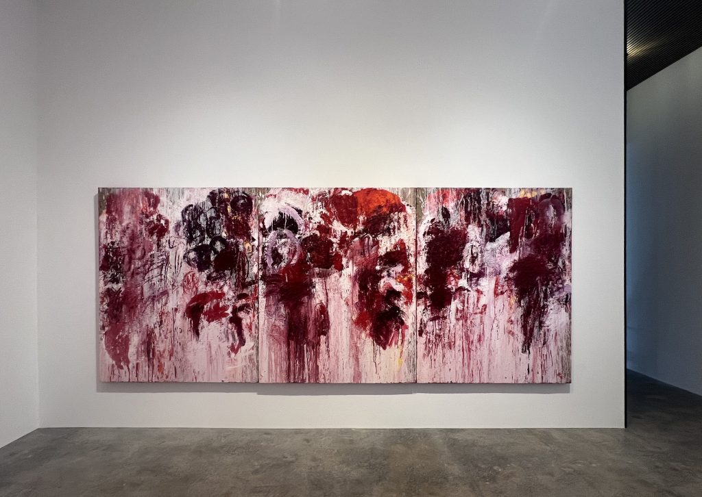 Violetta, 2024 Oil on Belgian linen, 200 x 460 cm